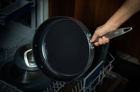 Ultimate Pro Saute Pan with Lid PFAS Free - 28cm