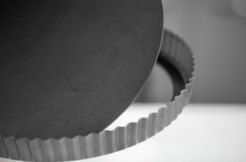 Heavy Loose Base Round Flan/Quiche Pan 23cm