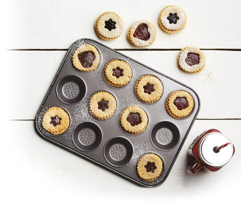 Crusty Bake Shallow Baking Pan 12 Cup