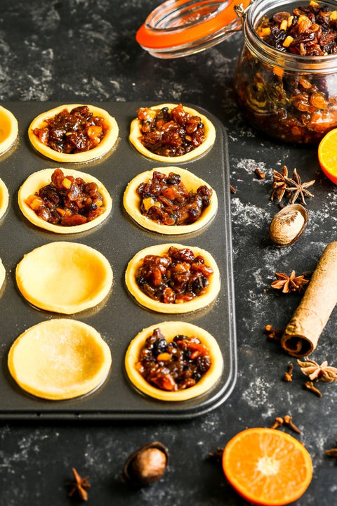 Crusty Bake Shallow Baking Pan 12 Cup